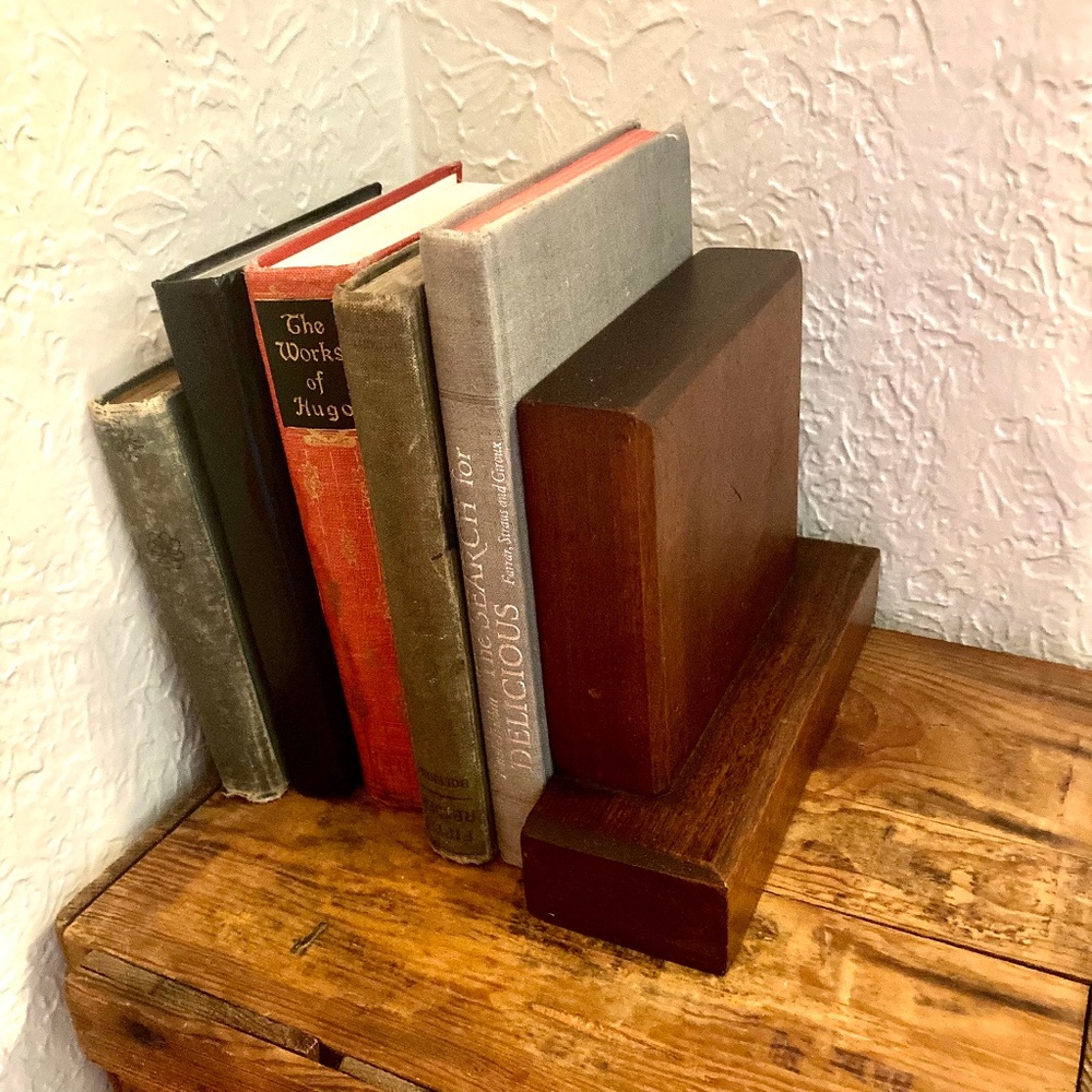 Beautiful Vintage solid wood Bookend